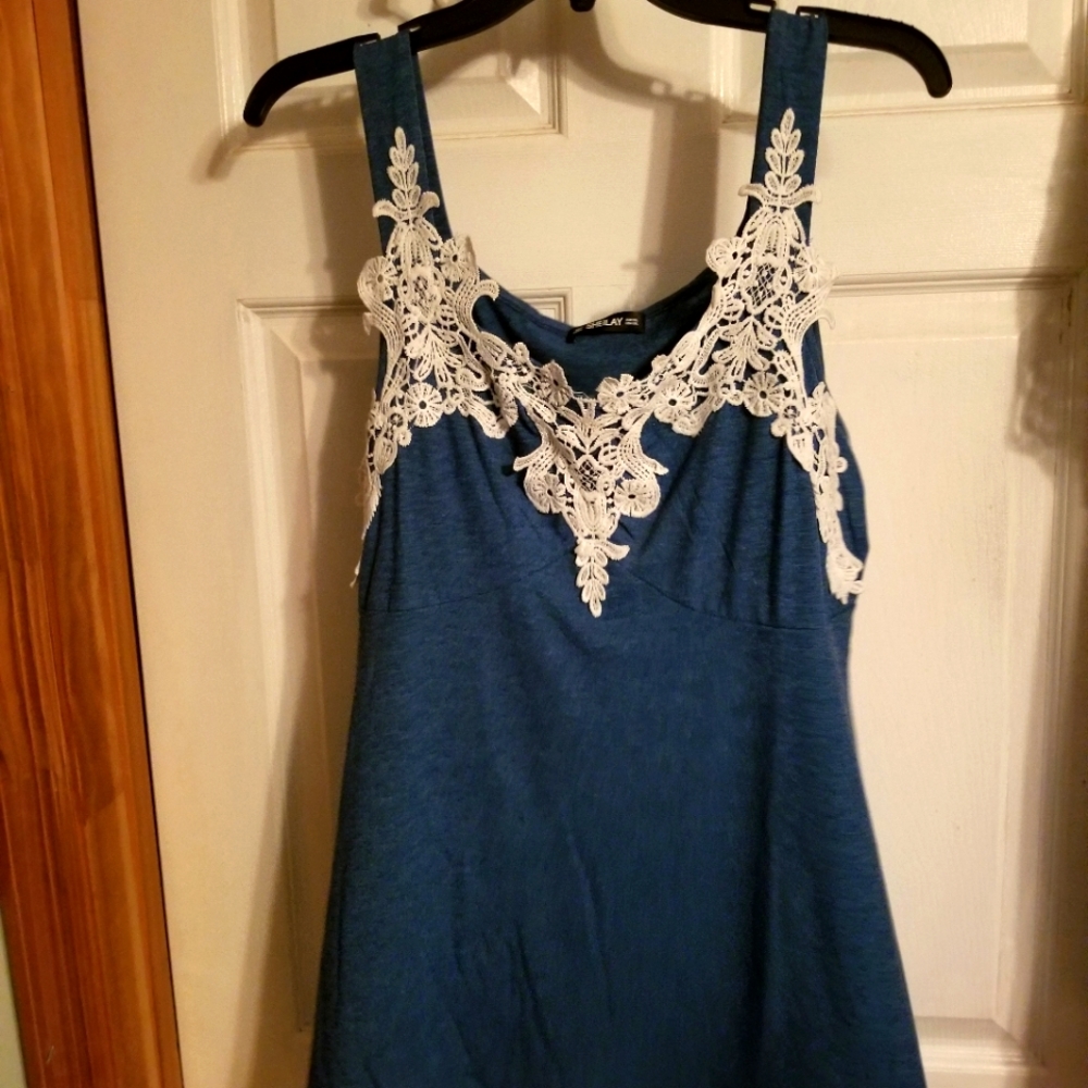 Women's lace tank top